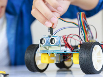 Creare un kit di robotica educativa a basso costo 6ª ed.